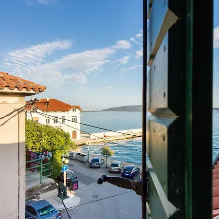 Cozy Seafront Cambi Iii Appartement Kaštela