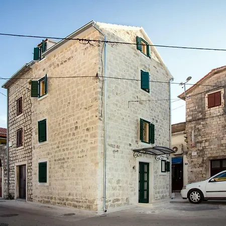 Cozy Seafront Cambi Iii