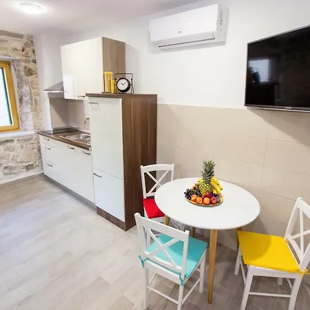 Cozy Seafront Cambi Iii